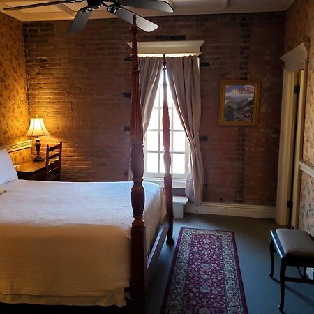 Iron Horse Hotel Blackwater Ngoại thất bức ảnh