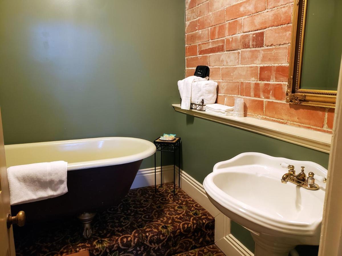 Iron Horse Hotel Blackwater Ngoại thất bức ảnh