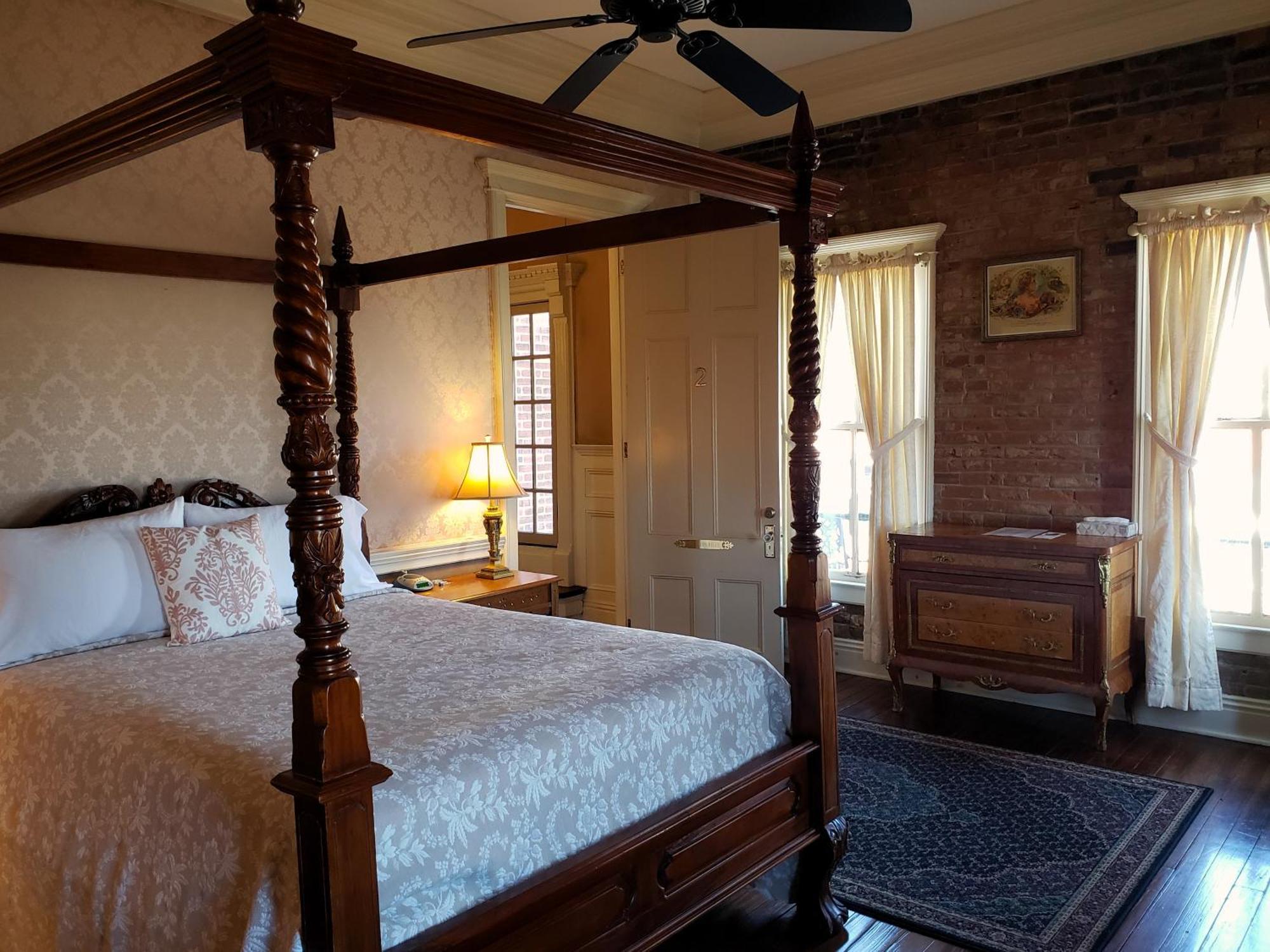 Iron Horse Hotel Blackwater Ngoại thất bức ảnh