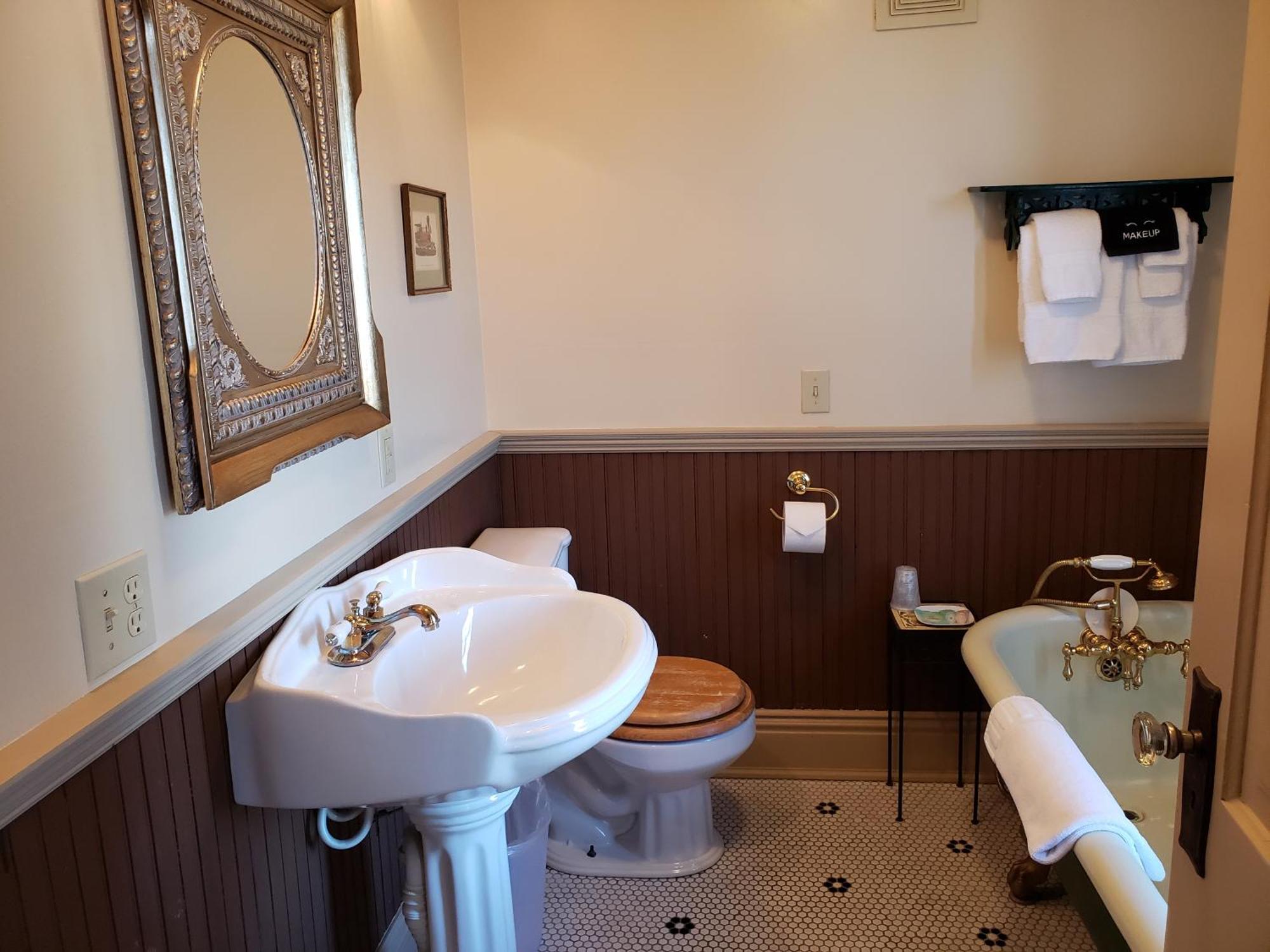 Iron Horse Hotel Blackwater Ngoại thất bức ảnh