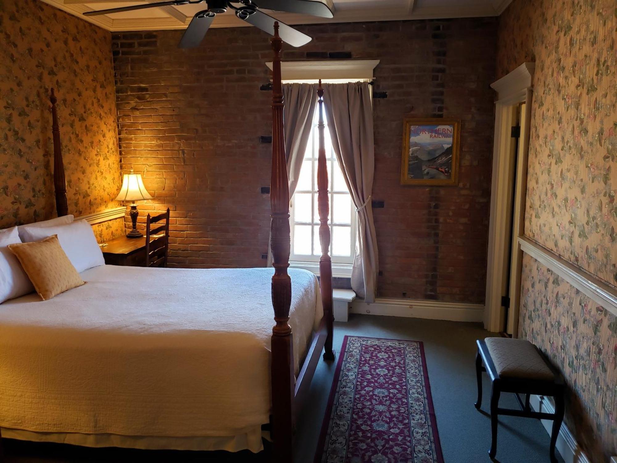 Iron Horse Hotel Blackwater Ngoại thất bức ảnh