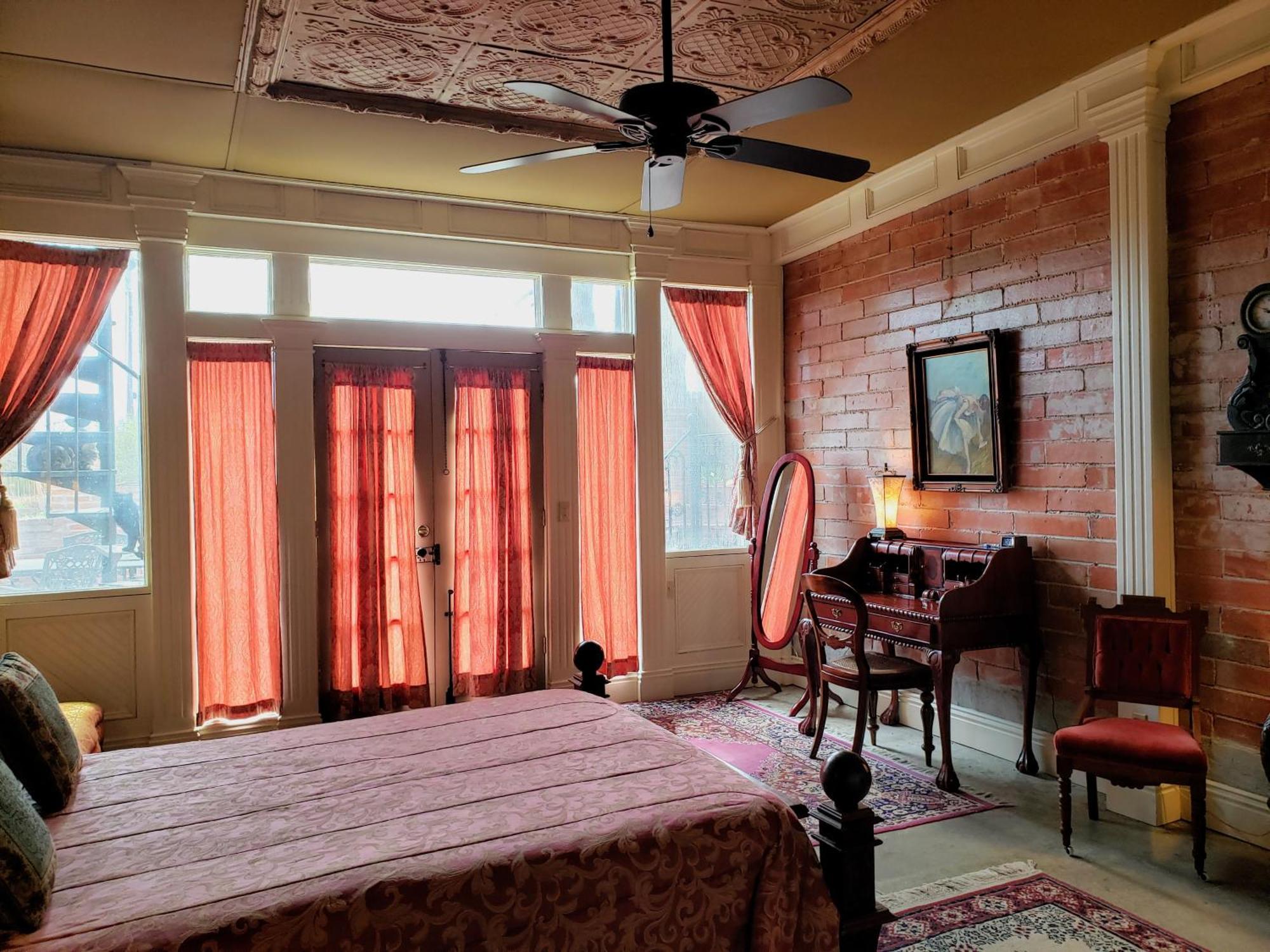 Iron Horse Hotel Blackwater Ngoại thất bức ảnh